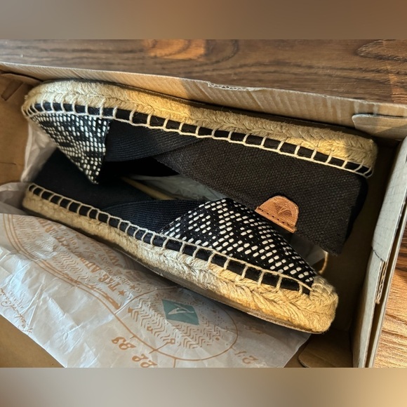 NWT SPERRY Katama Cape - tribal print espadrille (US 6.5) - Picture 3 of 7